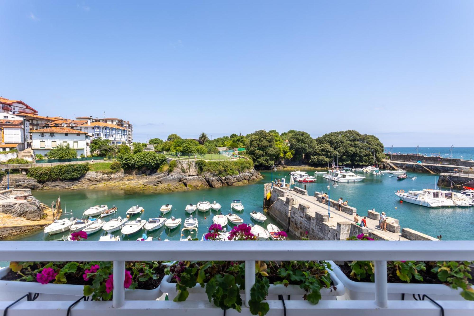 Hotel&Spa El Puerto Mundaka Bagian luar foto