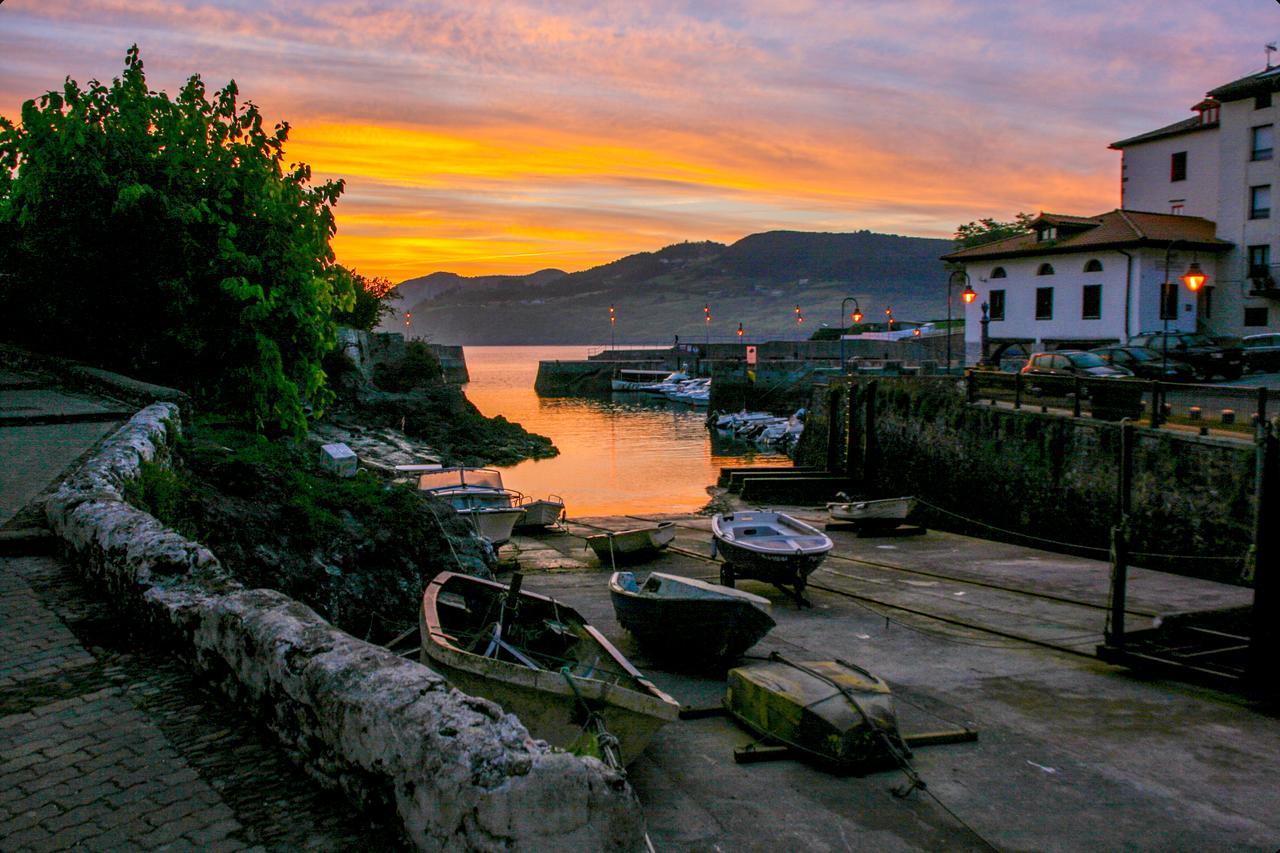 Hotel&Spa El Puerto Mundaka Bagian luar foto
